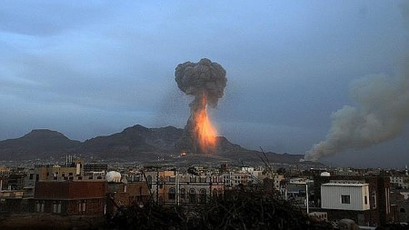 Ataques con misiles golpean hospitales, escuelas y refugios en Siria